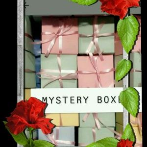 MYSTERY BOX RESELL